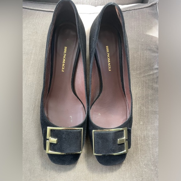 Bruno Magli Classic Square Toe Black Suede Pumps 10 - Picture 1 of 5